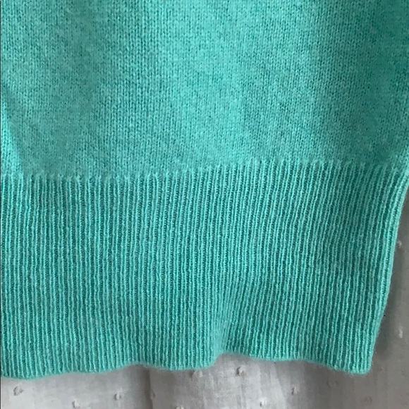 Lord & Taylor cashmere tank - Picture 3 of 4